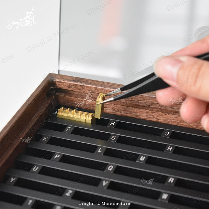 A Close-Up of the Storage Box's Interior, Showing Its Wide or Slanted Opening Structure, Reflecting the Design Advantage of Easy Display and Retrieval.